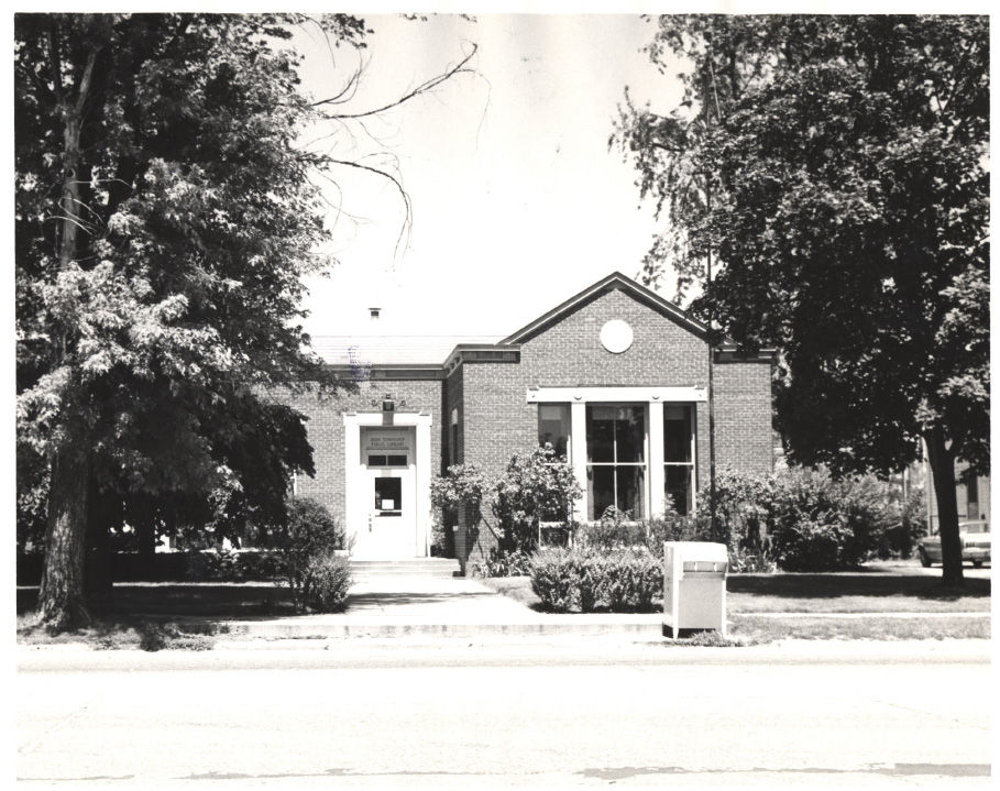 The library located on West University in it's original state before an addition was attached.