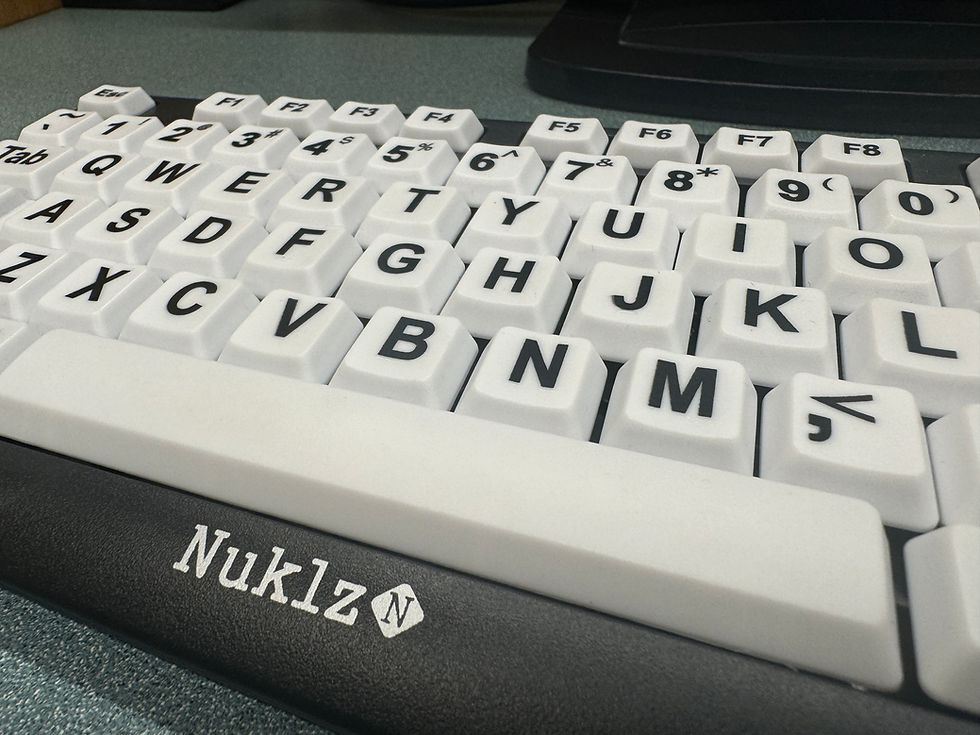 Large print computer keyboard with bold letters and high contrast